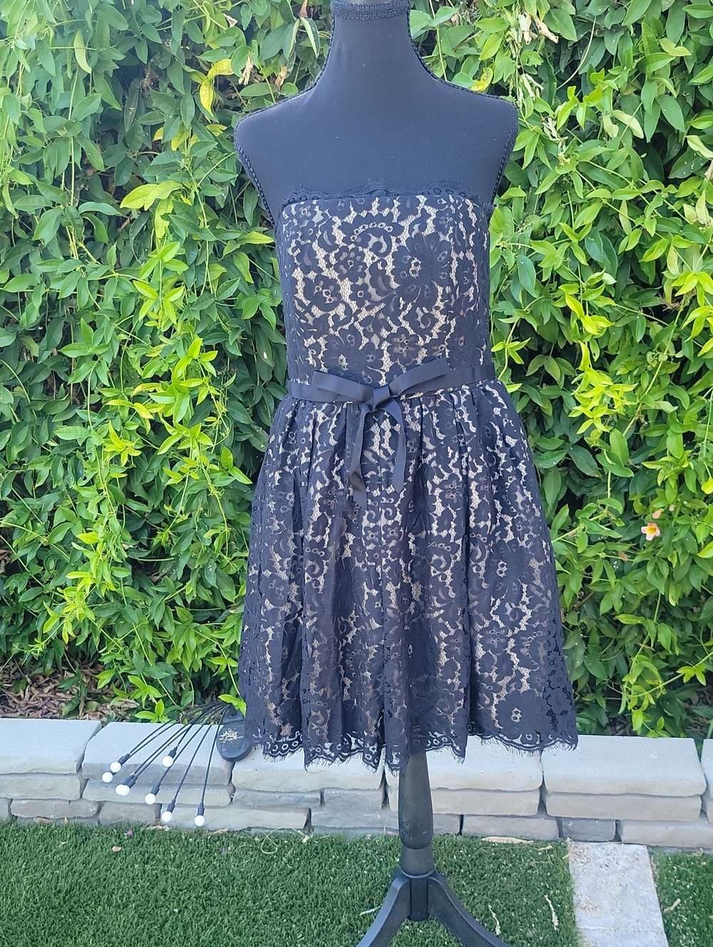 Black Lace Strapless Tulle Party Cocktail Mini Dress  With Bow Front Sz 8